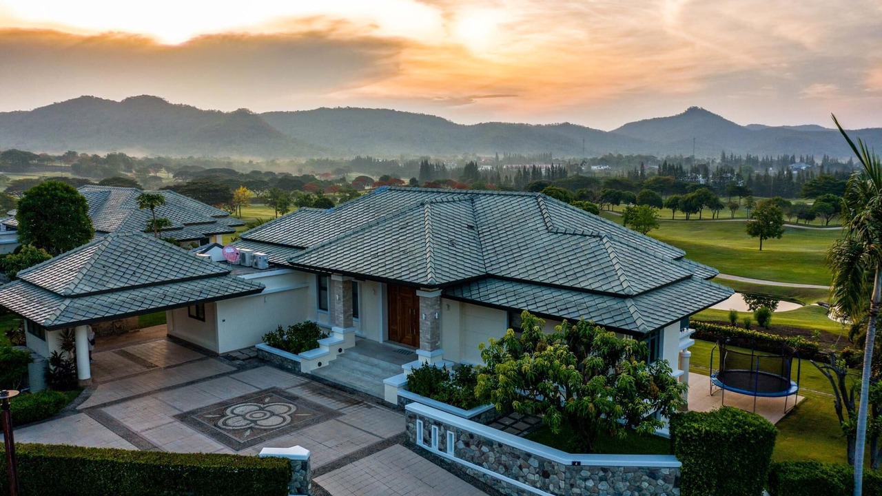 Photo of Outdoor in Hin Lek Fai