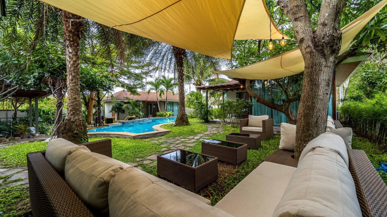 Photo of Outdoor in Hin Lek Fai