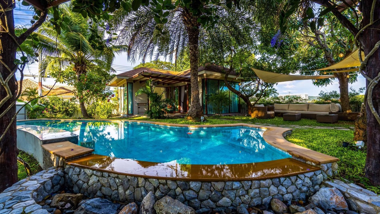 Photo of Outdoor in Hin Lek Fai