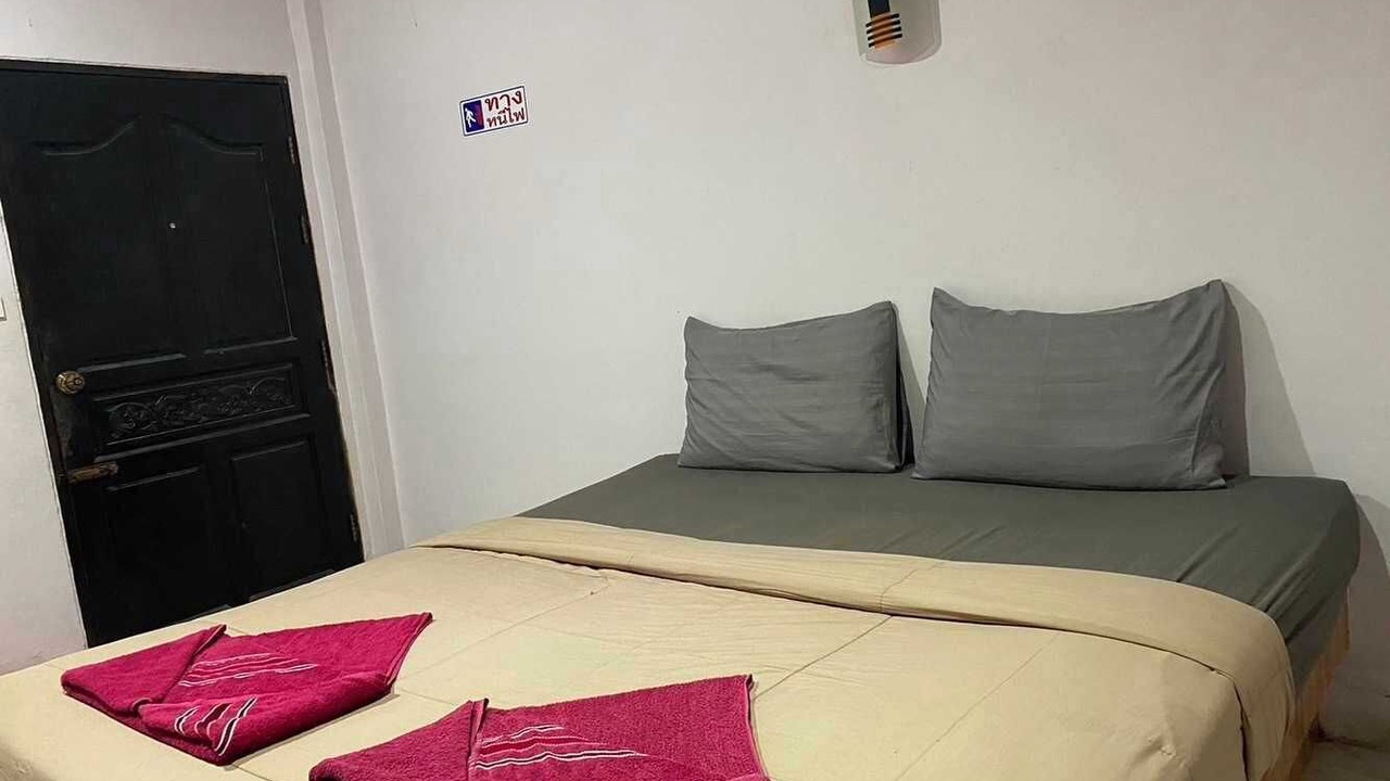 Photo of Bedroom in Nuea Khlong