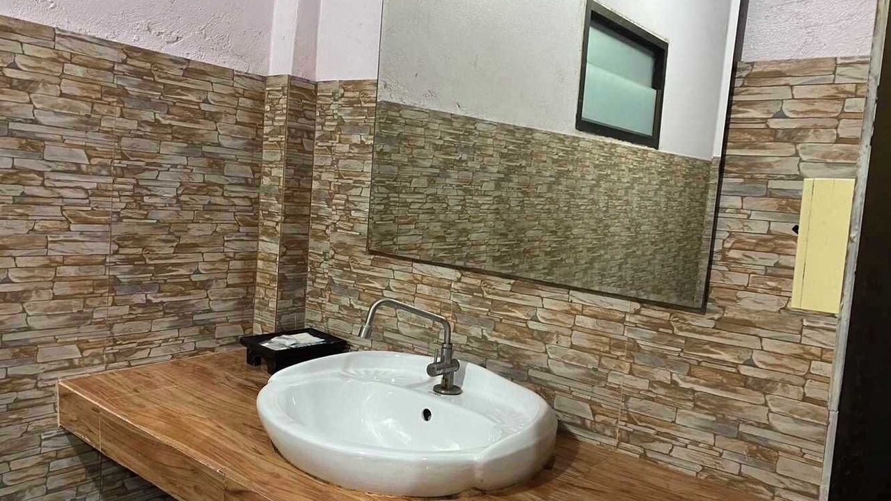 Photo of Bathroom in Nuea Khlong