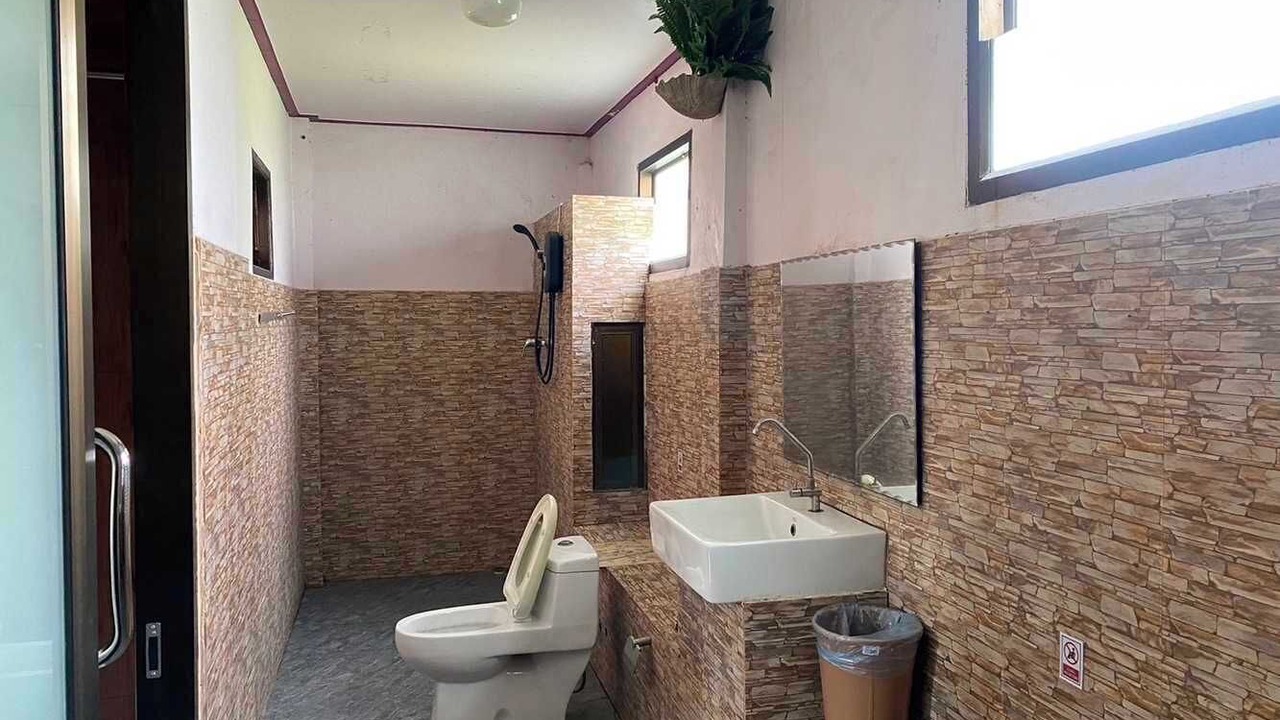 Photo of Bathroom in Nuea Khlong