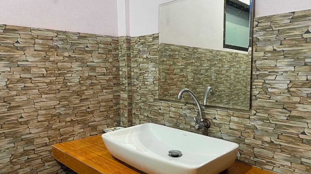 Photo of Bathroom in Nuea Khlong