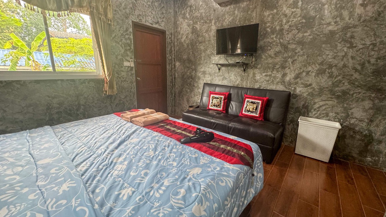 Photo of Bedroom in Amphawa