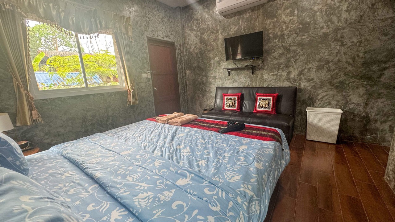 Photo of Bedroom in Amphawa