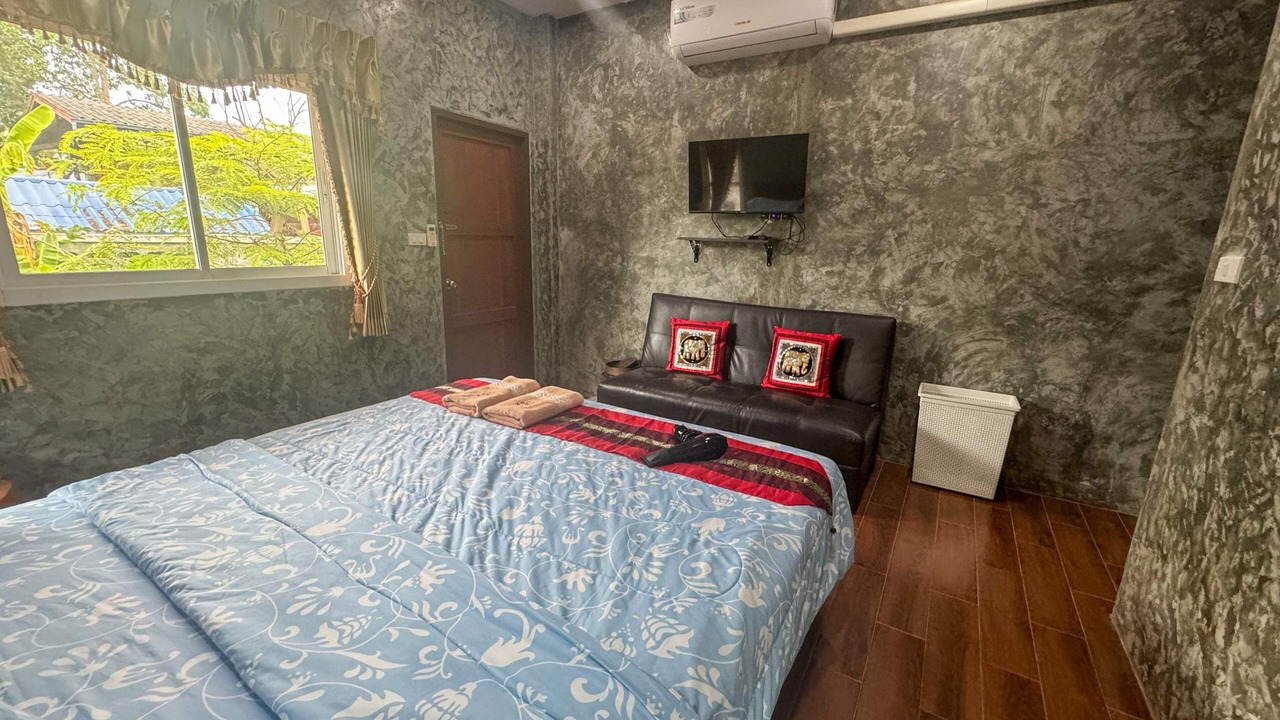 Photo of Bedroom in Amphawa