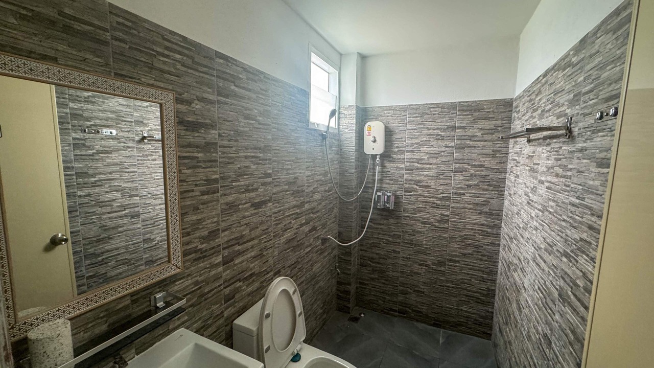 Photo of Bathroom in Amphawa