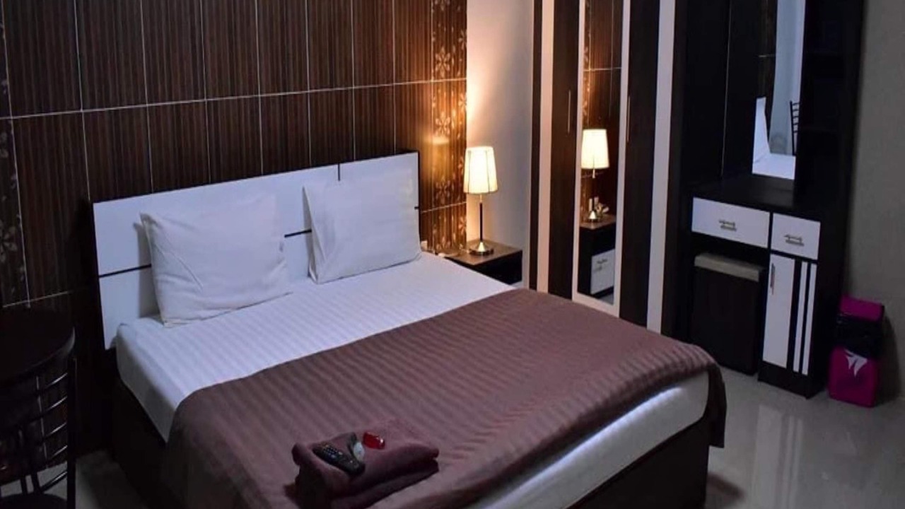 Photo of Bedroom in Ang Thong