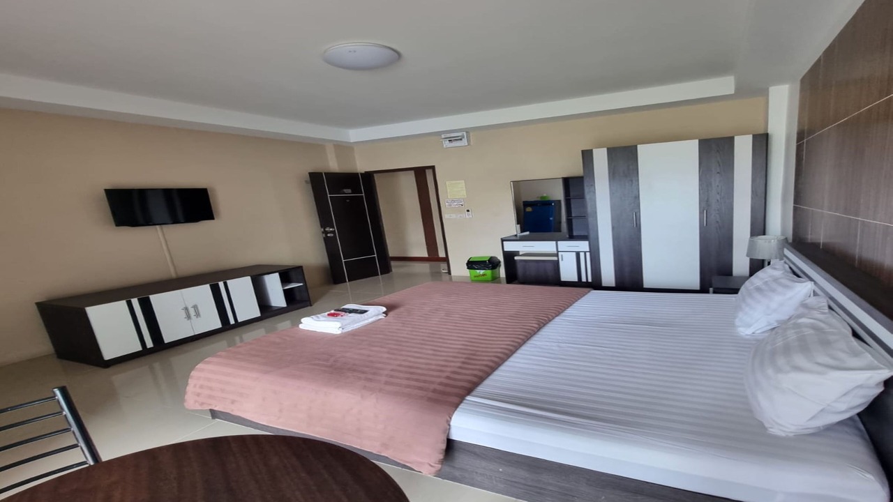 Photo of Bedroom in Ang Thong