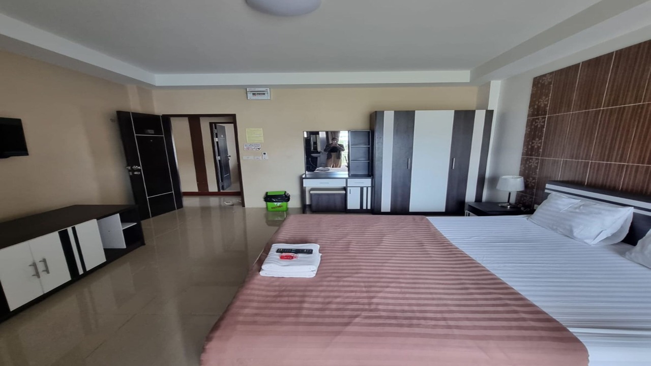 Photo of Bedroom in Ang Thong