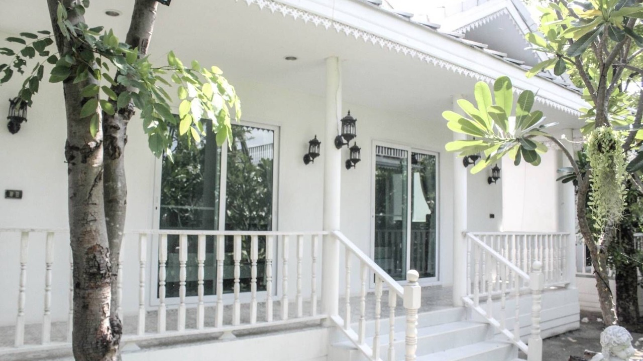 Photo of Outdoor in Nakhon Chai Si