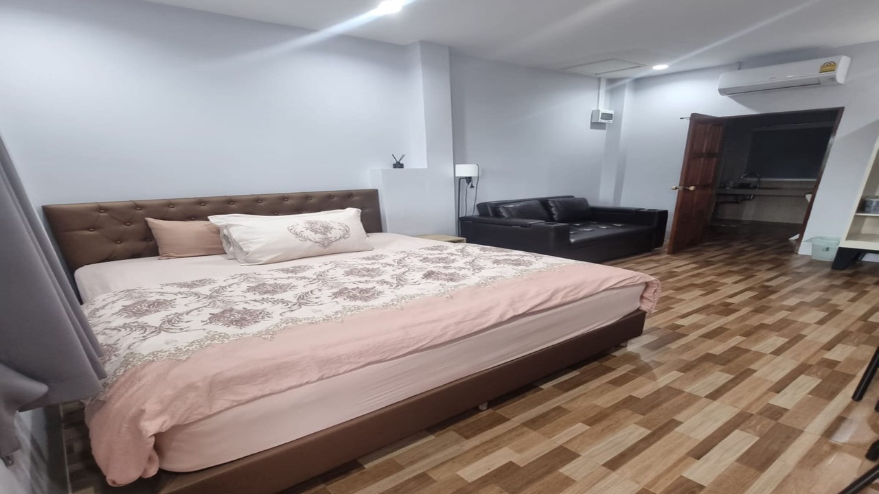 Photo of Bedroom in Wiset Chai Chan