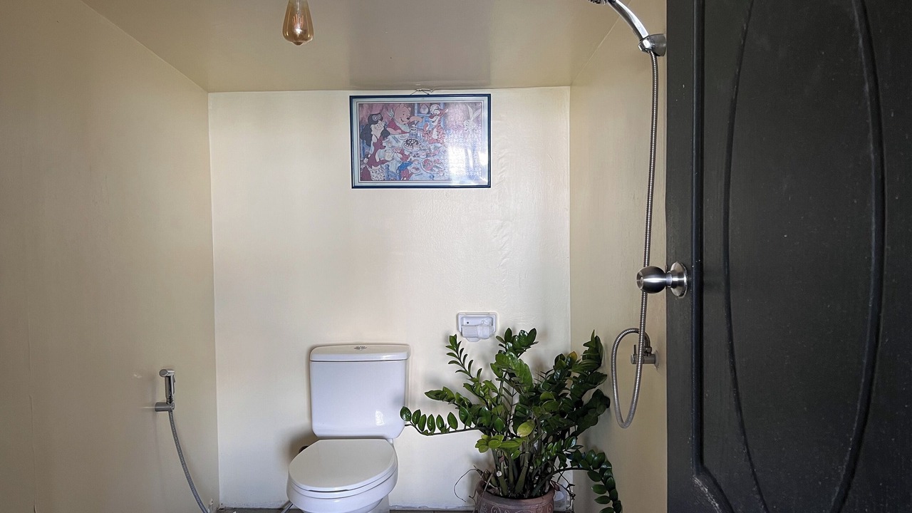 Photo of Bathroom in Na Mom