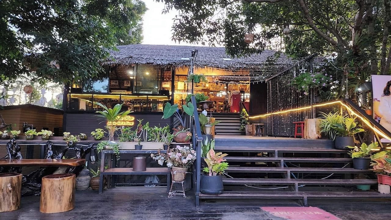 Photo of Outdoor in Na Mom