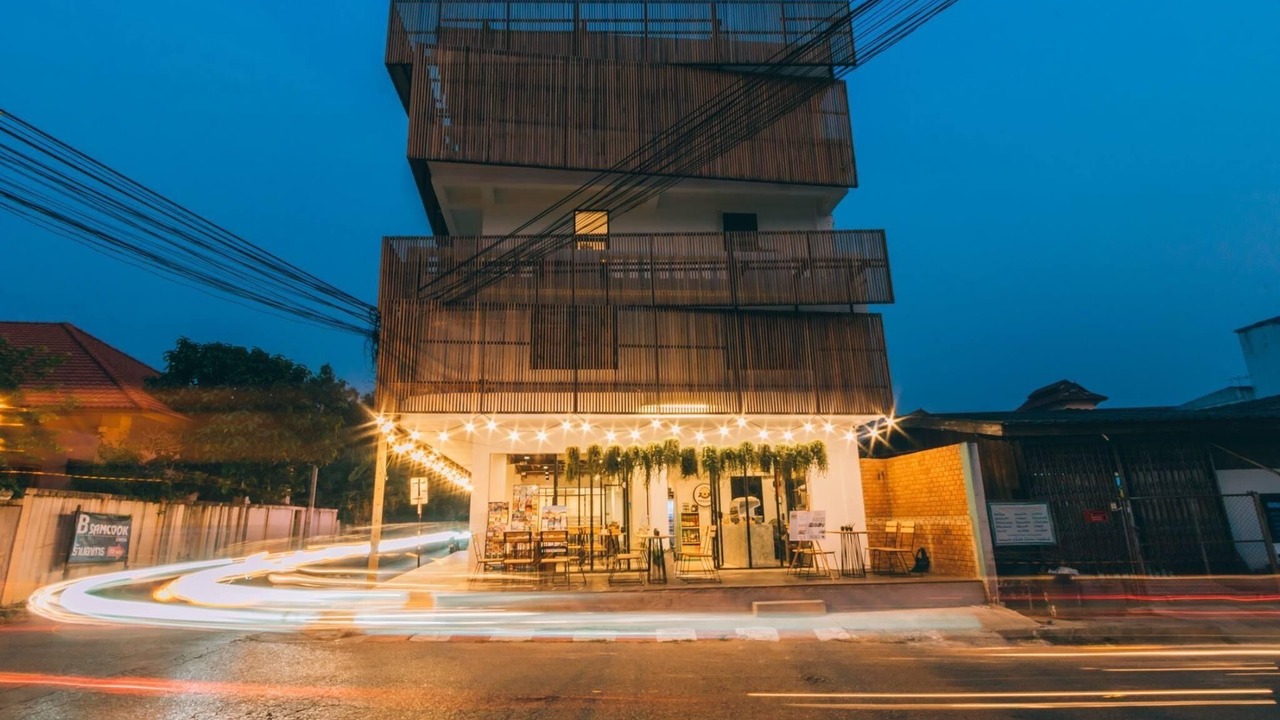 Photo of Outdoor in Wua Lai