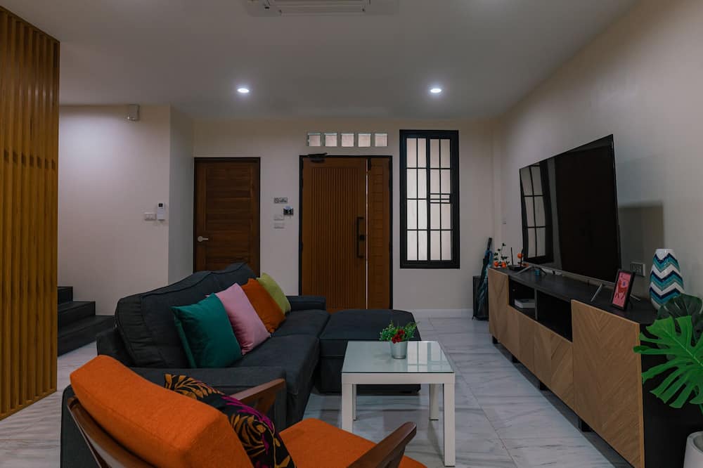 Photo of Livingroom in Bangkok Central Business District
