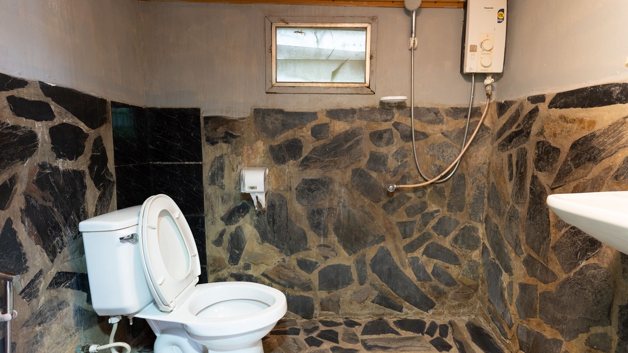 Photo of Bathroom in Photharam