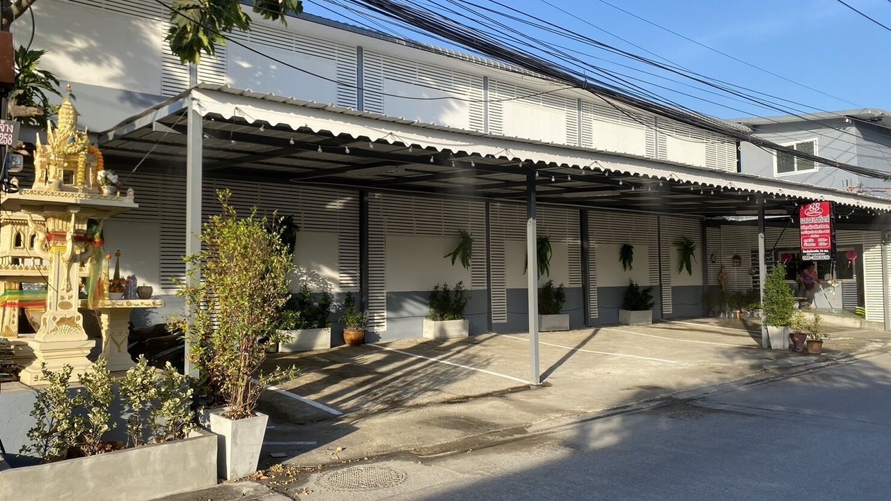 Photo of Buildings in Bang Phli