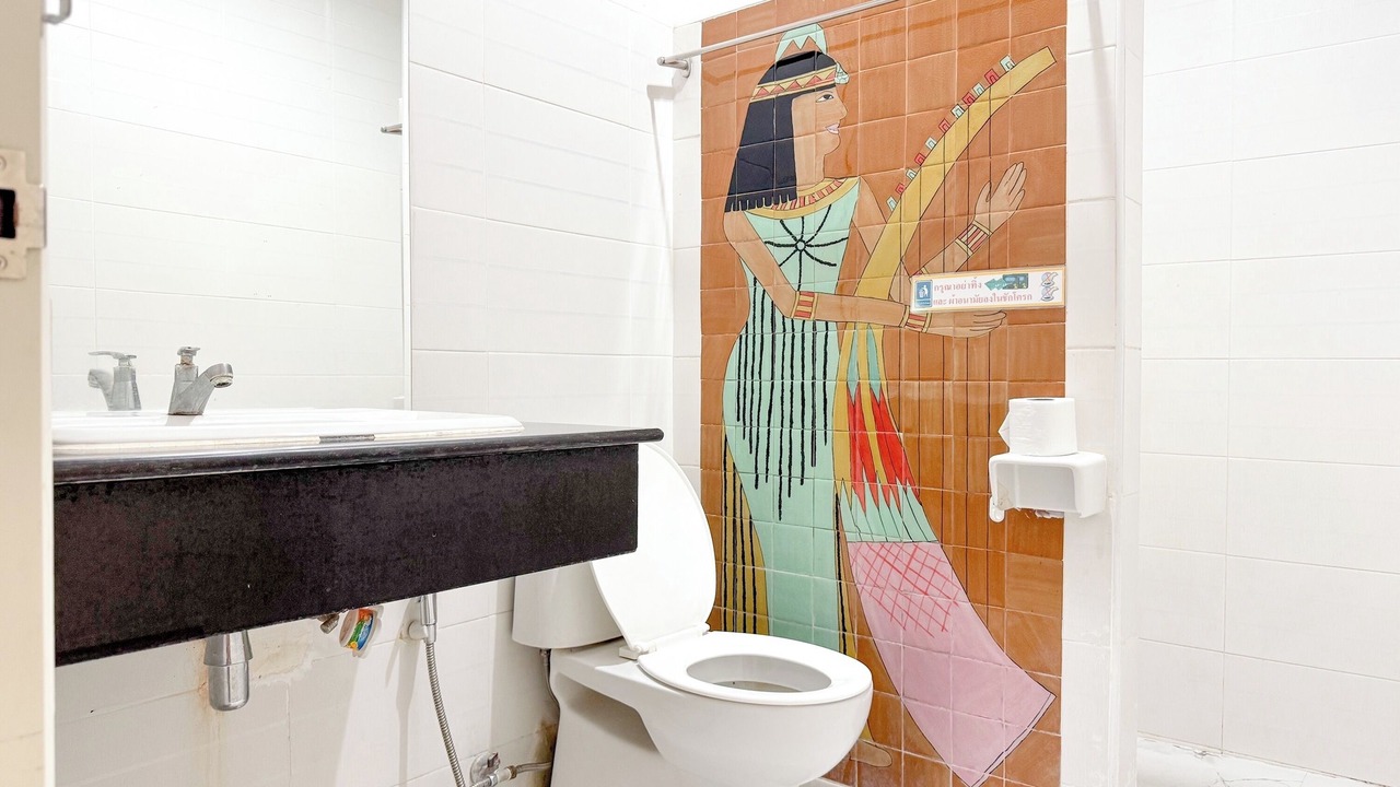Photo of Bathroom in Chomphu