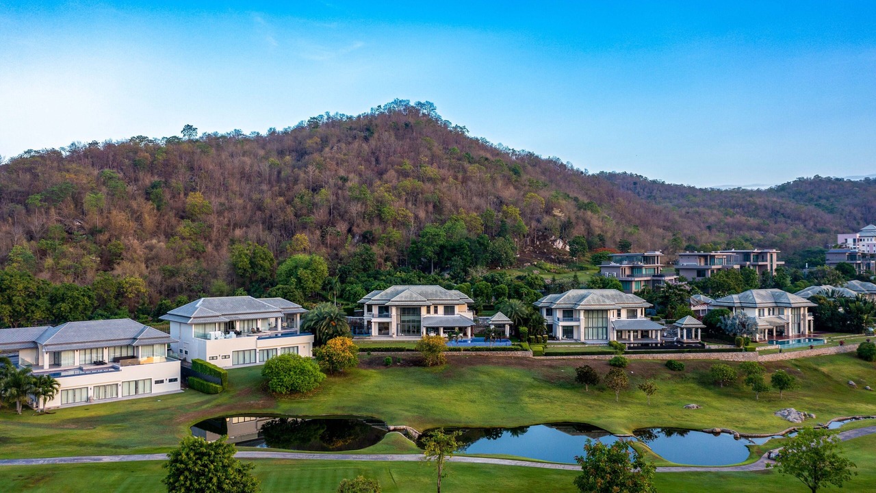 Photo of Outdoor in Hin Lek Fai