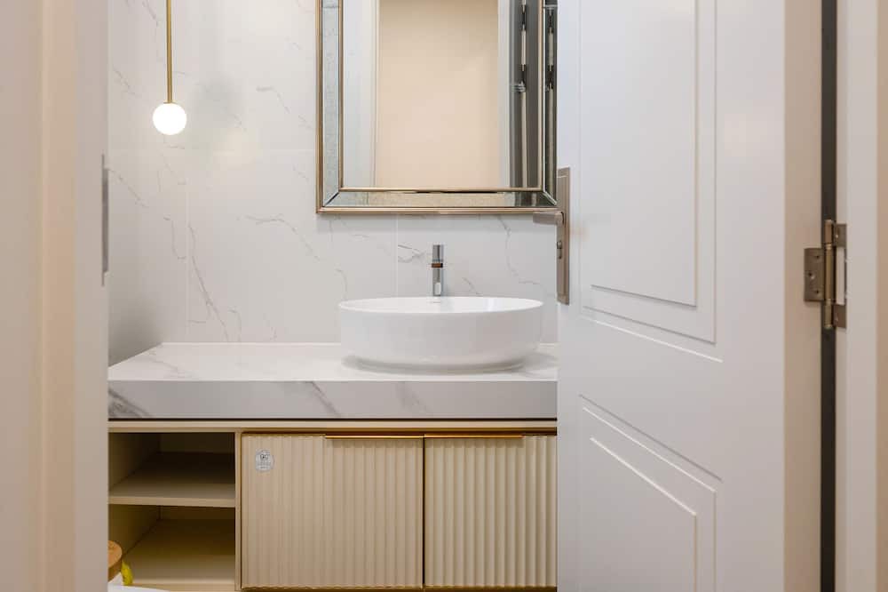 Photo of Bathroom in Saphan Sung