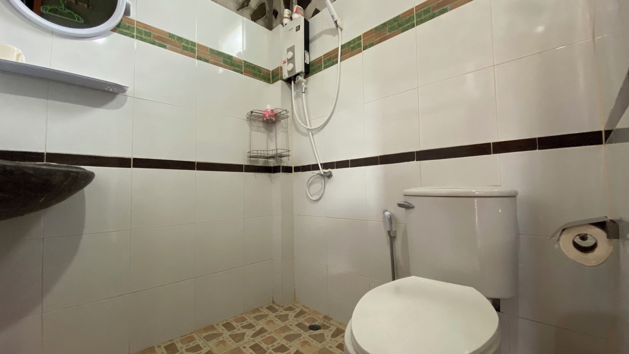 Photo of Bathroom in Pua