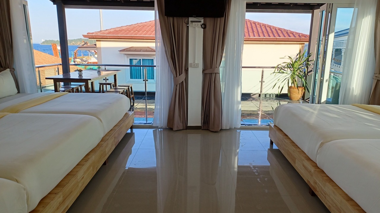 Photo of Others in Koh Lan