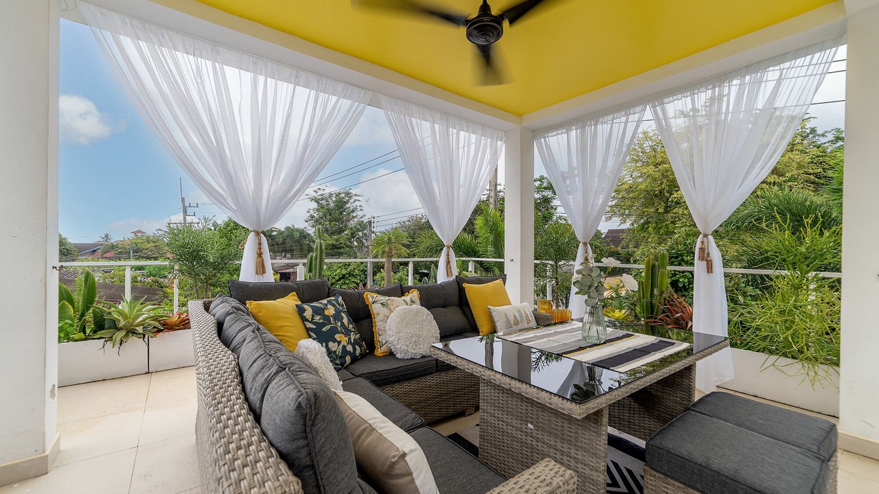 Photo of Patio Balcony in Na Chom Thian