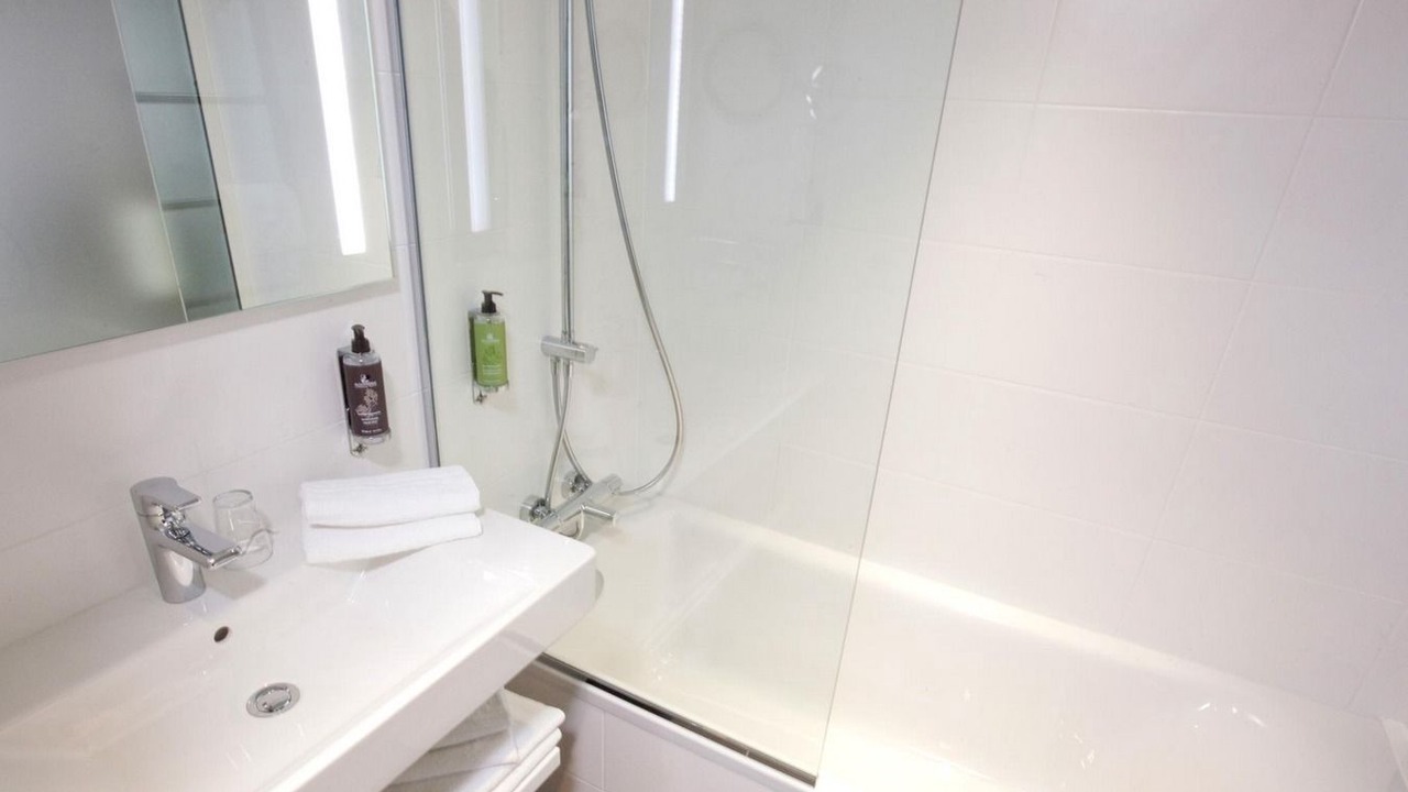 Photo of Bathroom in Colombier - Champ de Mars