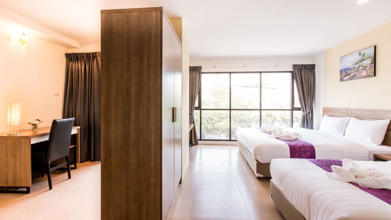 Photo of Bedroom in Khanna Yao