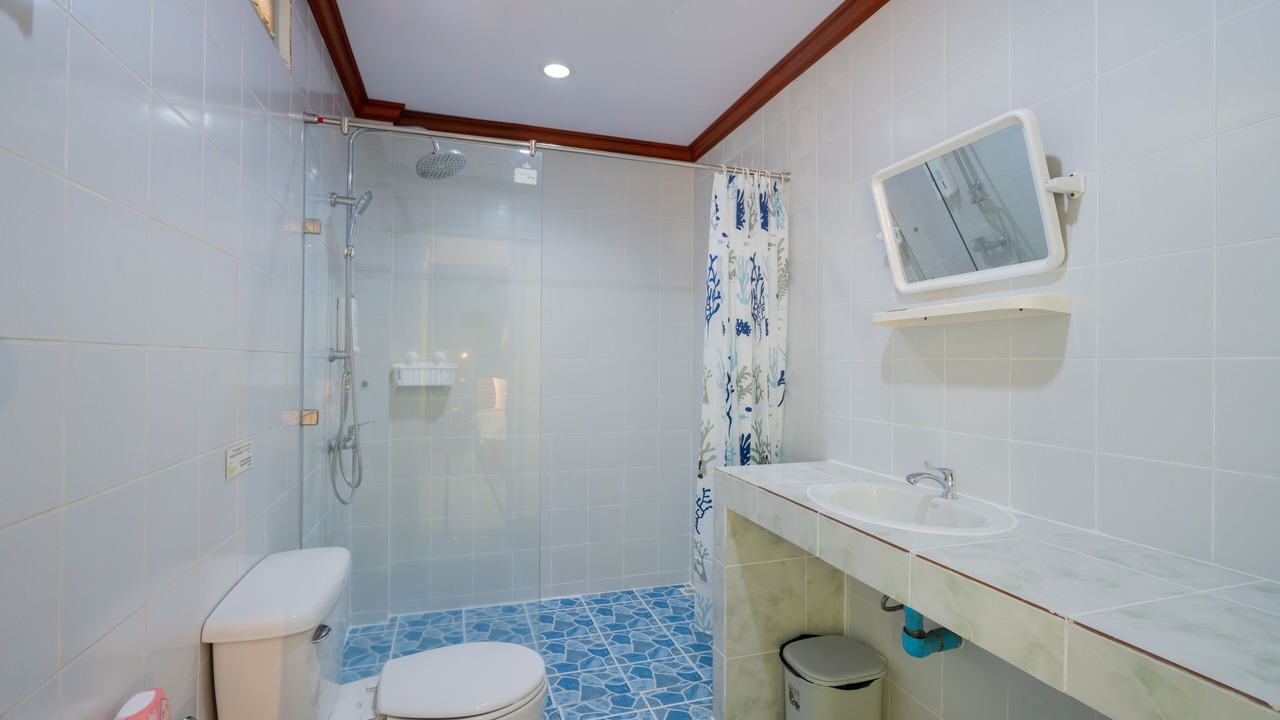 Photo of Bathroom in Nanai Road