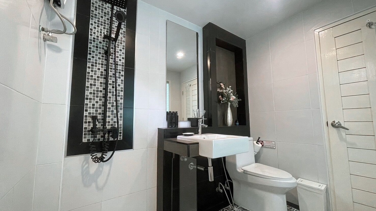 Photo of Bathroom in Khlong Sok