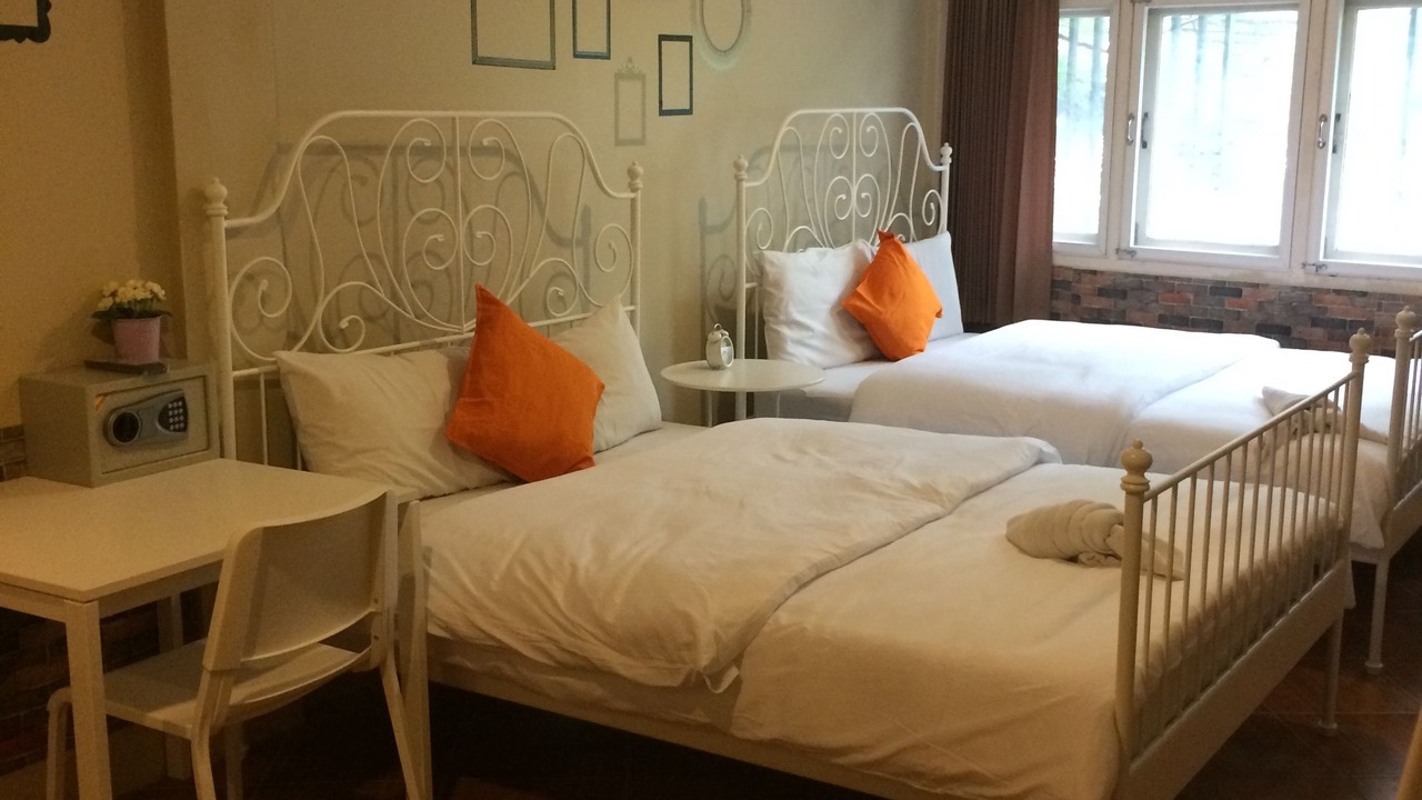Photo of Bedroom in Khlong Toei