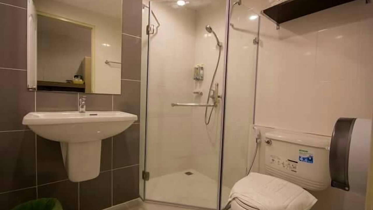 Photo of Bathroom in Mae Kon