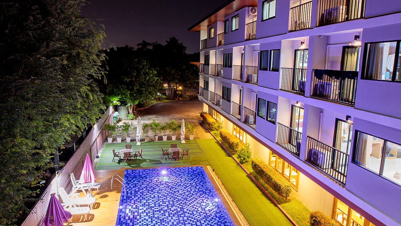 Photo of Buildings in Chang Phueak