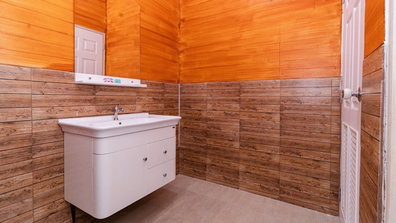Photo of Bathroom in Warin Chamrap