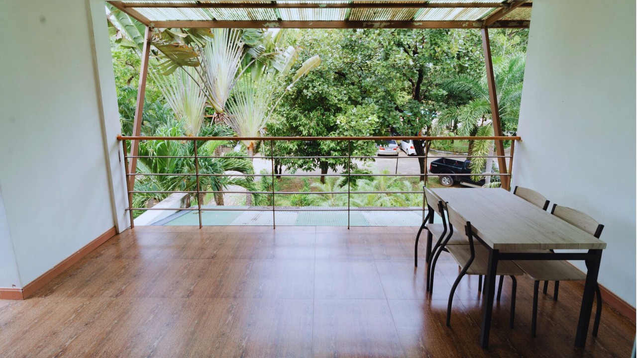 Photo of Patio Balcony in Warin Chamrap
