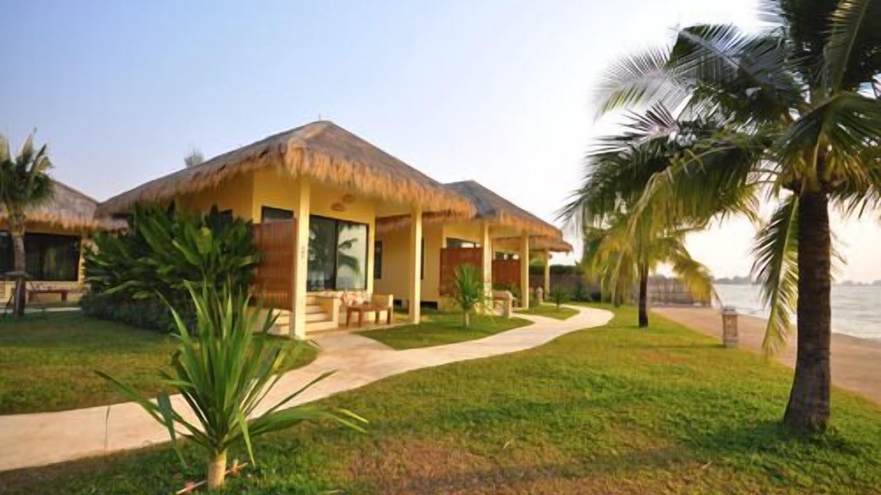Photo of Buildings in Takat Ngao