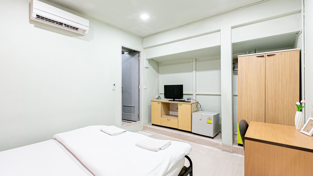 Photo of Bedroom in Embassy District