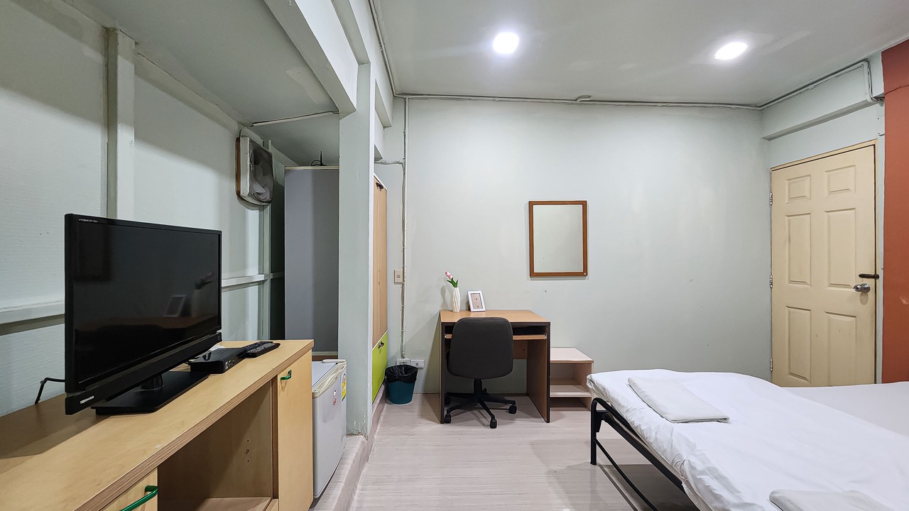 Photo of Bedroom in Embassy District