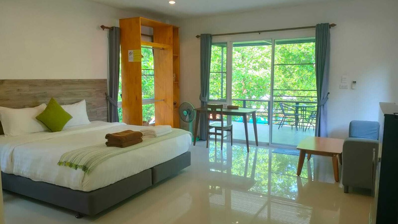 Photo of Bedroom in Srithanu