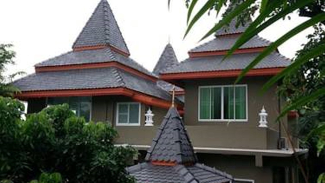 Photo of Buildings in Ban Du