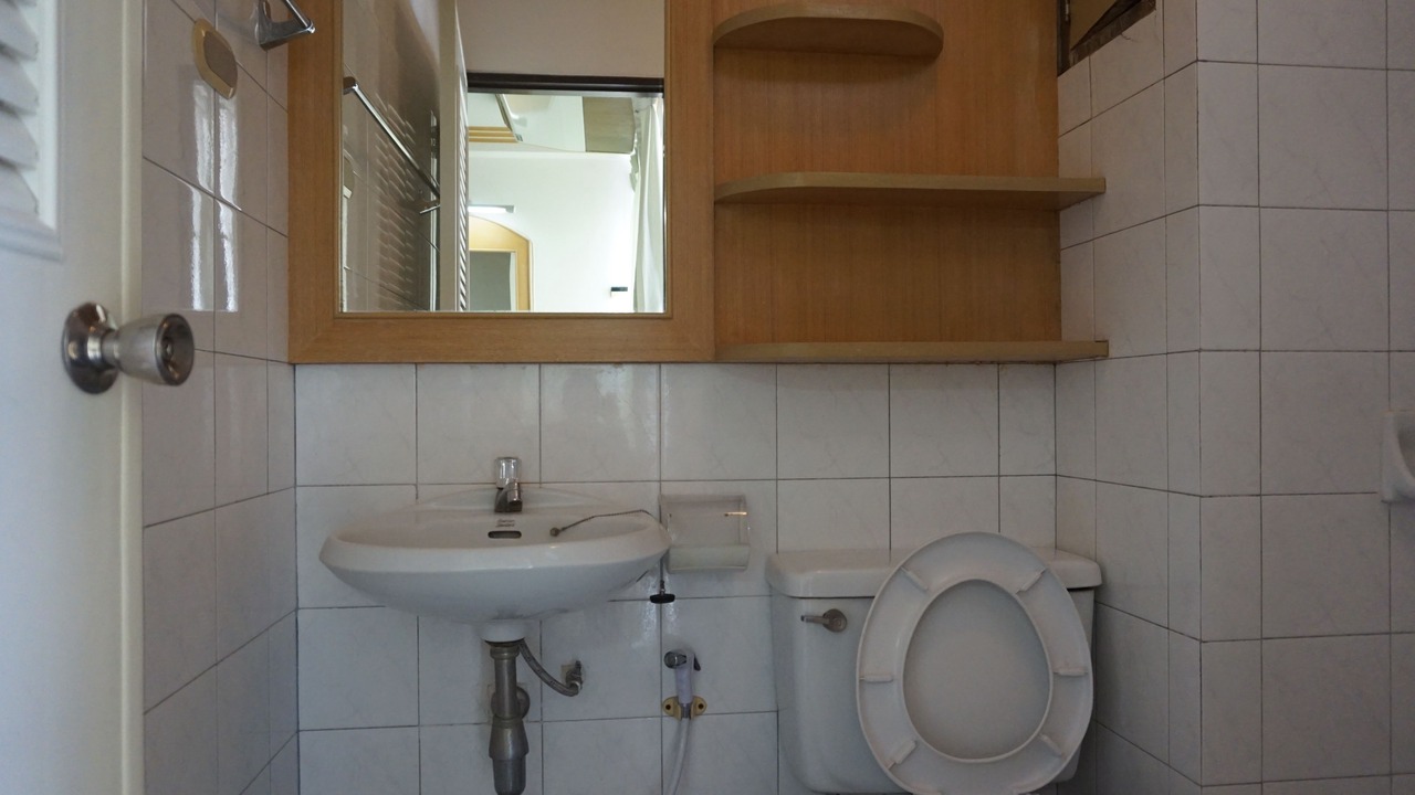 Photo of Bathroom in Nai Mueang