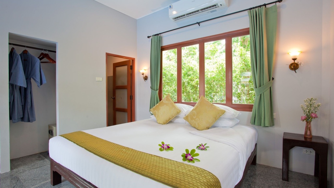 Photo of Bedroom in Amphawa