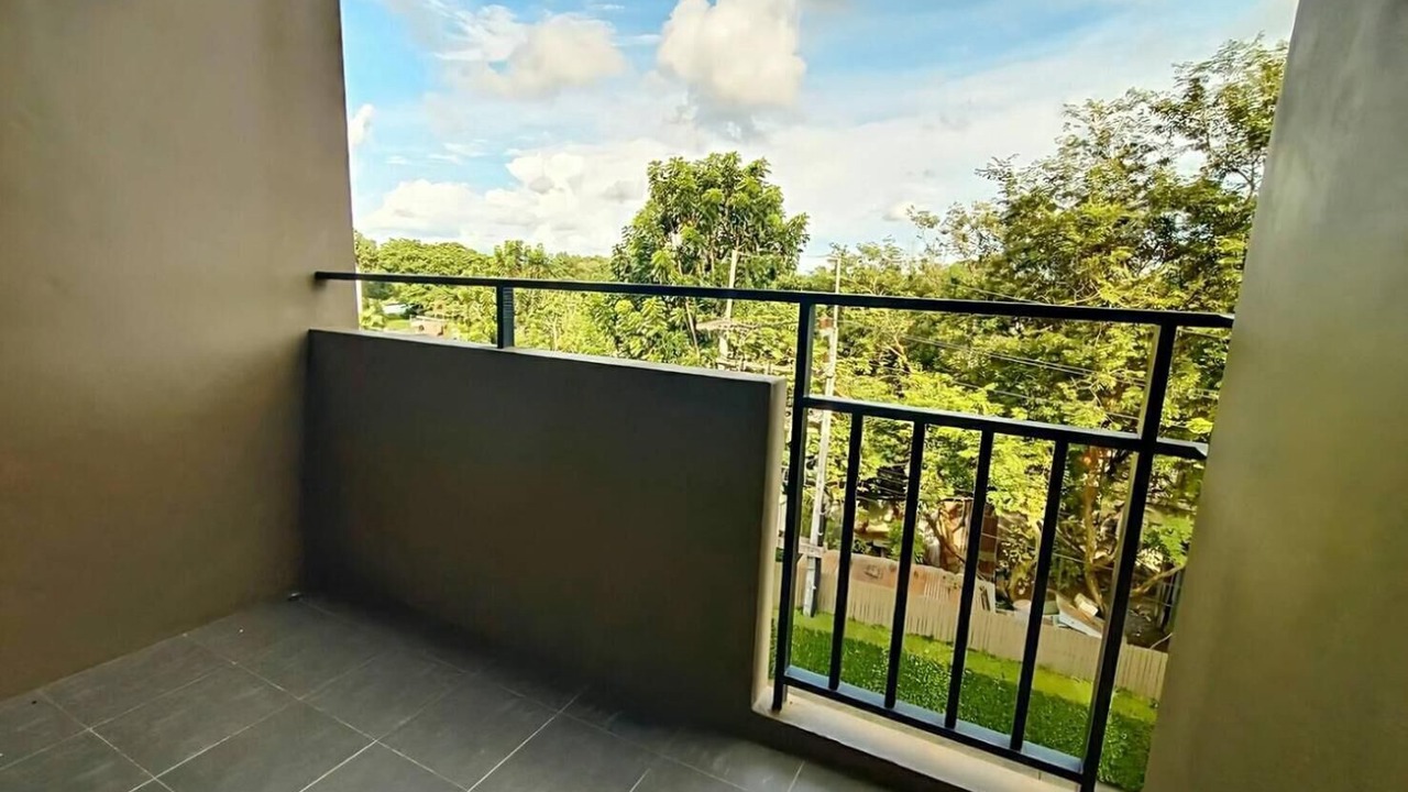 Photo of Patio Balcony in Bang Phra