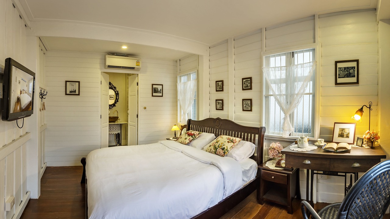 Photo of Bedroom in Wat Bowon Niwet