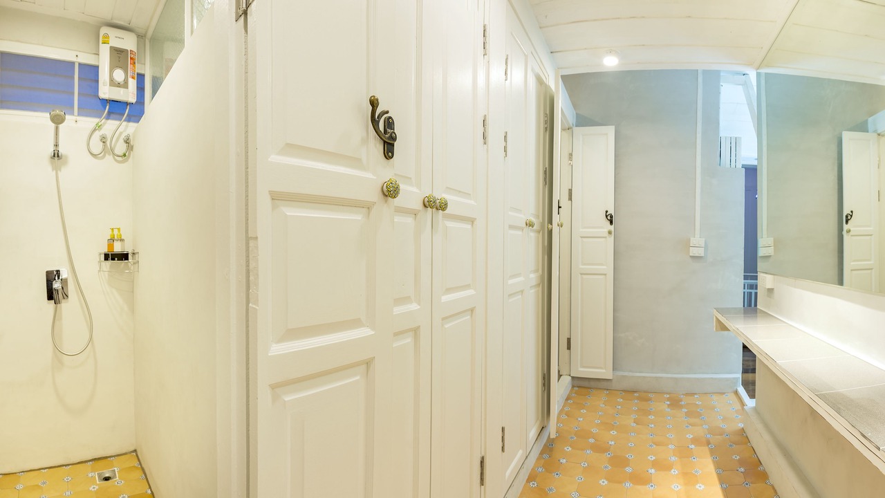 Photo of Bathroom in Wat Bowon Niwet