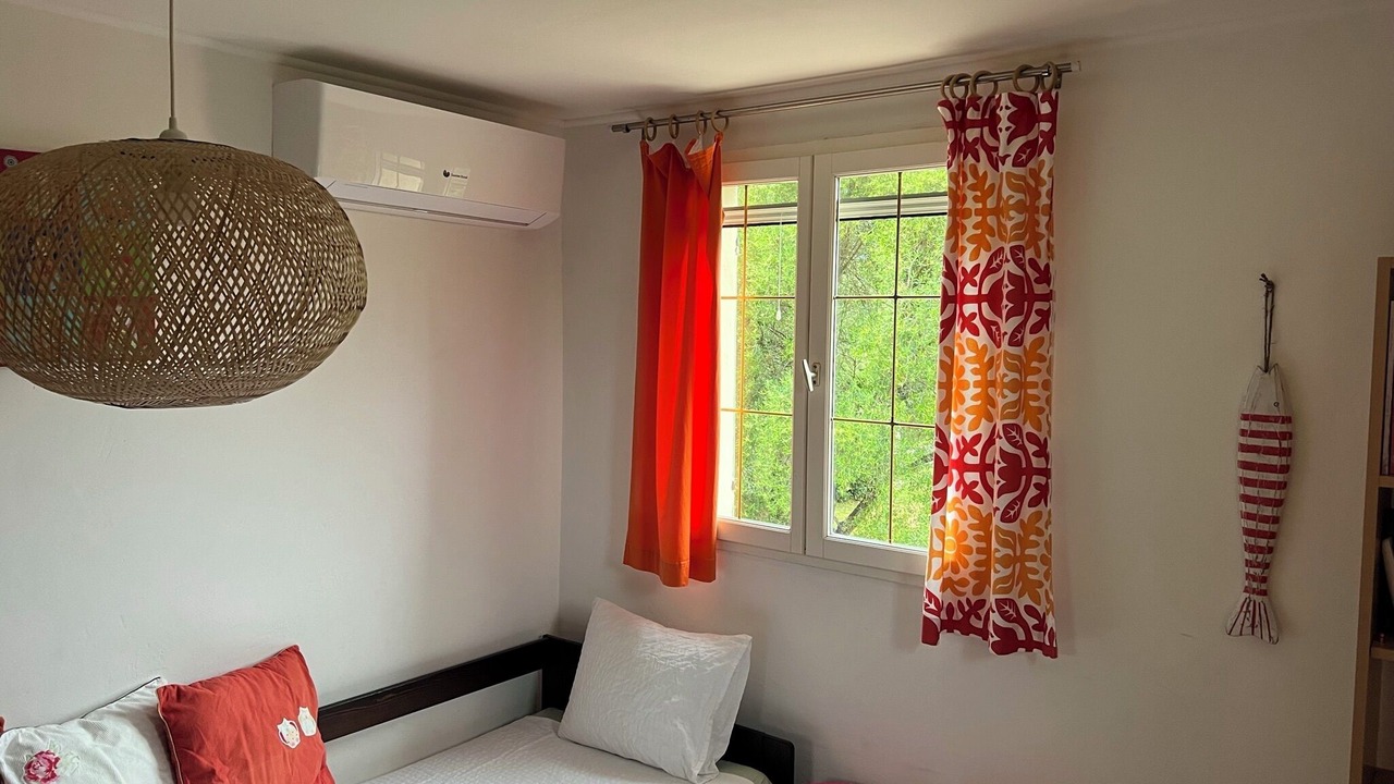 Photo of Bedroom in Serra-di-Fiumorbo