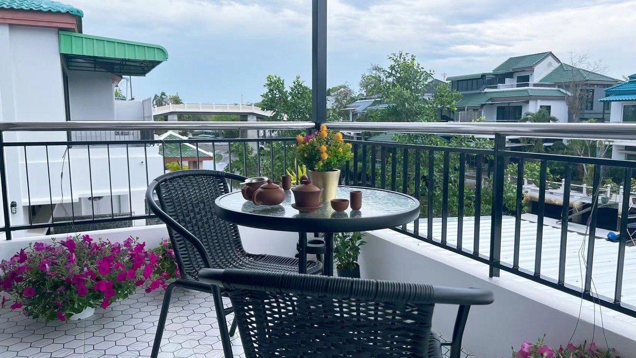 Photo of Outdoor in Na Kluea