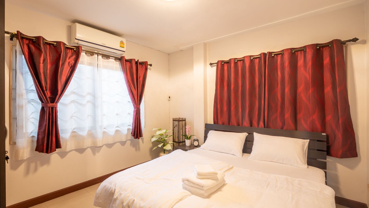 Photo of Bedroom in Wua Lai